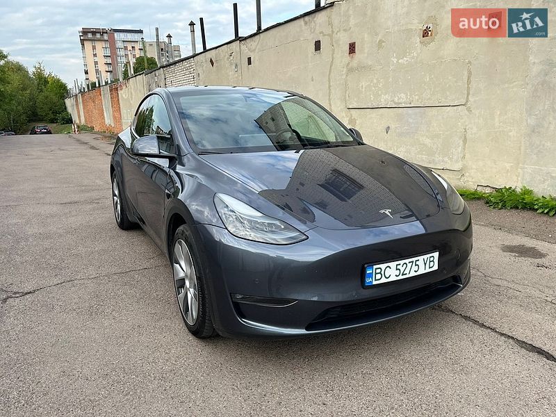 Tesla Model Y 2022