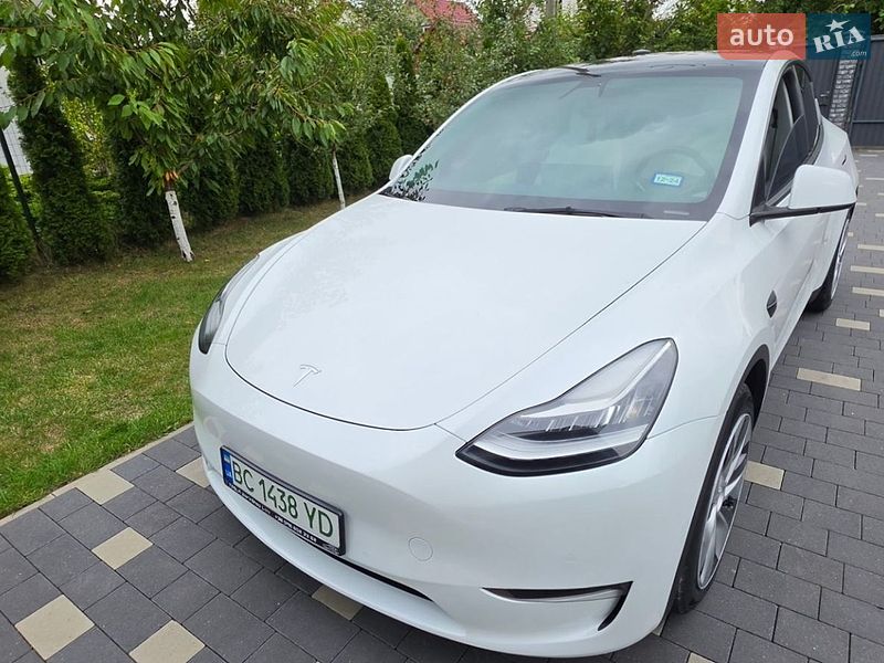 Tesla Model Y 2021