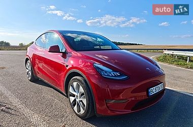 tesla model-y 2023 в Городок от профессионального продавца Іван