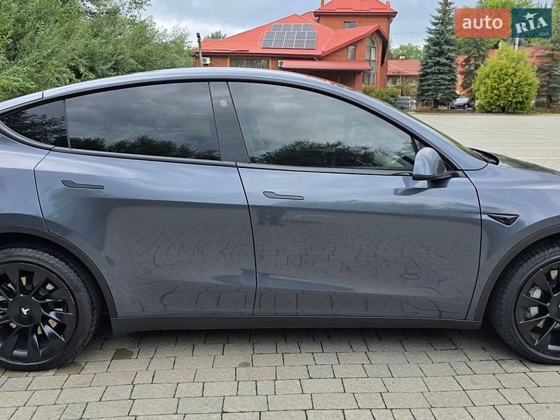 Позашляховик / Кросовер Tesla Model Y 2023 в Тернополі