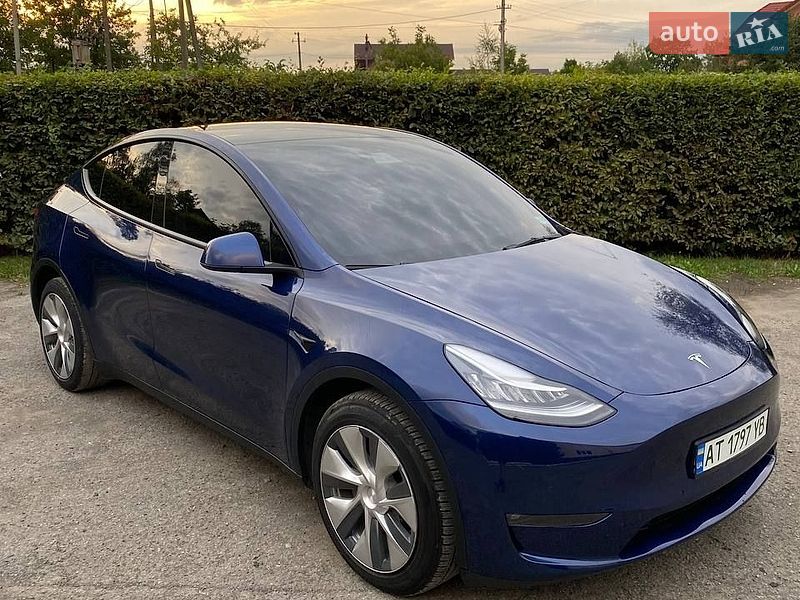 Внедорожник / Кроссовер Tesla Model Y 2022 в Ивано-Франковске