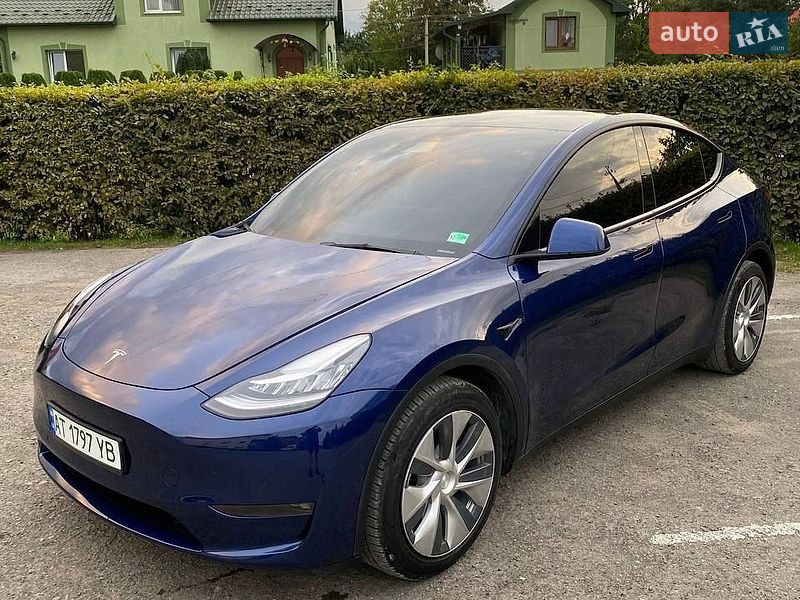 Внедорожник / Кроссовер Tesla Model Y 2022 в Ивано-Франковске