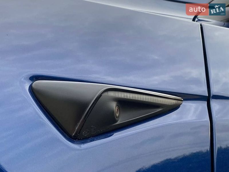 Внедорожник / Кроссовер Tesla Model Y 2022 в Ивано-Франковске