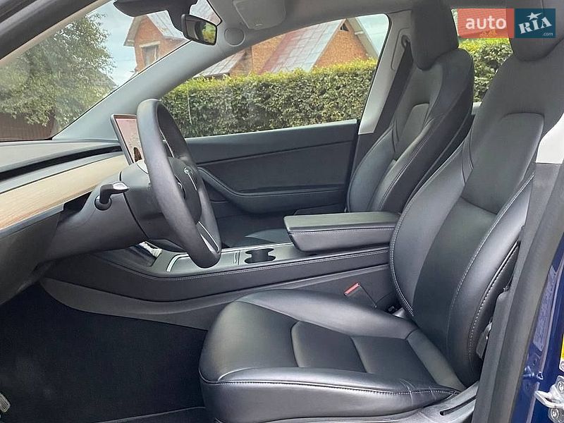 Внедорожник / Кроссовер Tesla Model Y 2022 в Ивано-Франковске