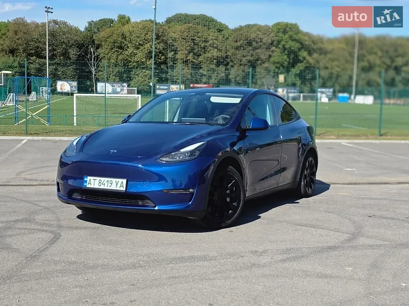 Tesla Model Y 2023