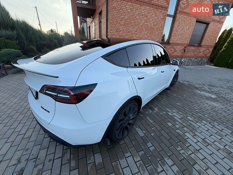 Внедорожник / Кроссовер Tesla Model Y 2021 в Киеве фото 4 Внедорожник / Кроссовер Tesla Model Y 2021 в Киеве