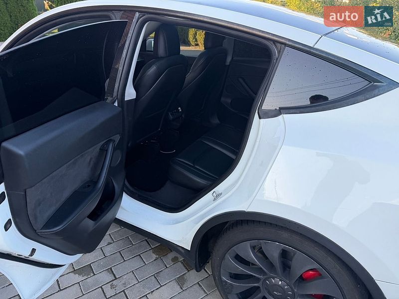 Внедорожник / Кроссовер Tesla Model Y 2021 в Киеве фото 6 Внедорожник / Кроссовер Tesla Model Y 2021 в Киеве