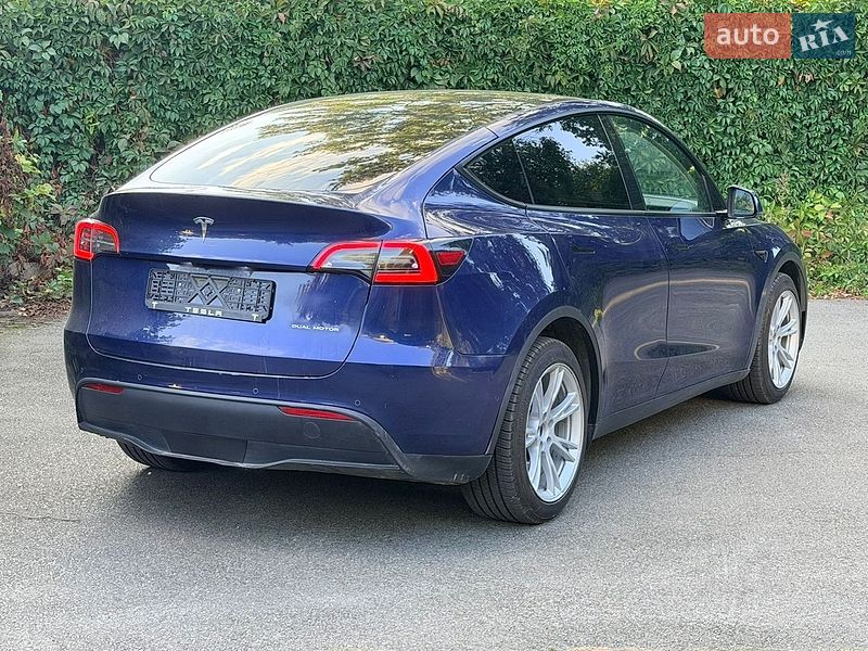 Внедорожник / Кроссовер Tesla Model Y 2022 в Киеве