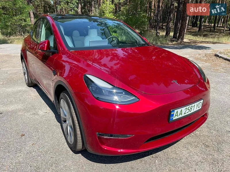 Tesla Model Y