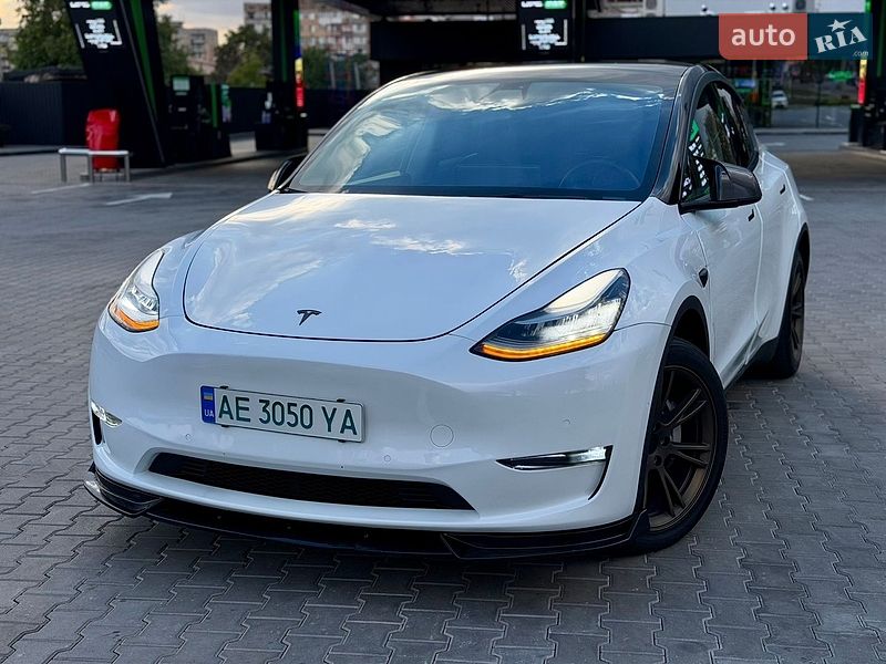 Tesla Model Y 2021