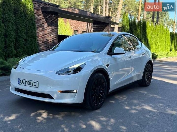 Tesla Model Y 2022