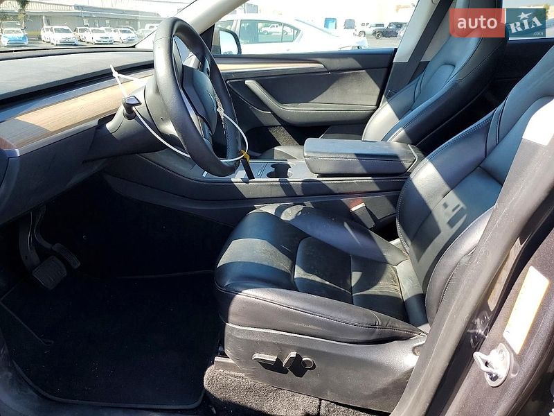 Внедорожник / Кроссовер Tesla Model Y 2023 в Львове фото 7 Внедорожник / Кроссовер Tesla Model Y 2023 в Львове