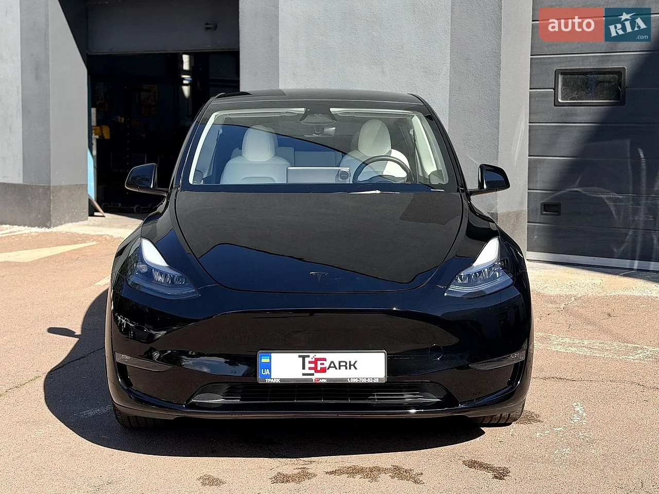Tesla Model Y 2024 photo 3