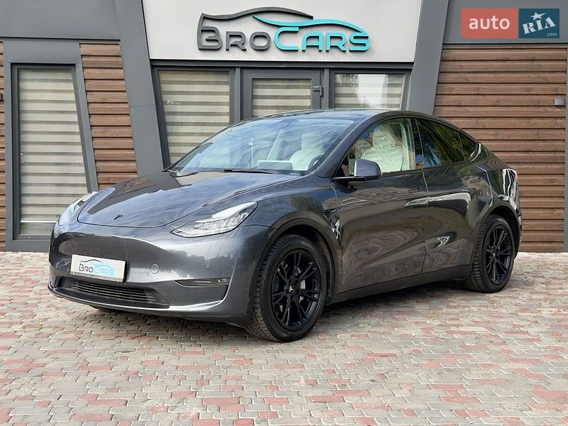 Tesla Model Y 2020