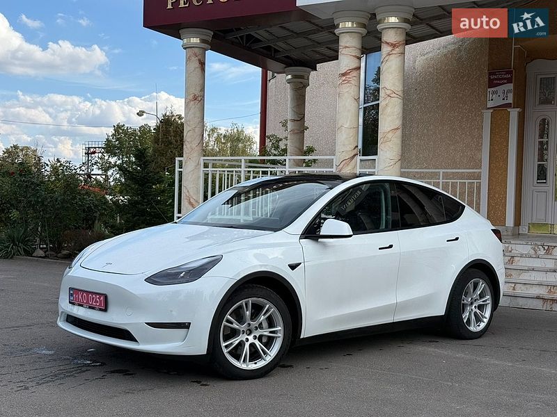 Tesla Model Y 2022
