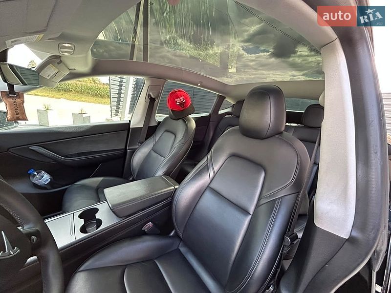 Внедорожник / Кроссовер Tesla Model Y 2021 в Тернополе