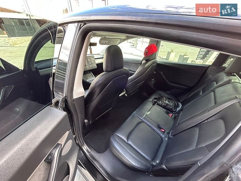 Внедорожник / Кроссовер Tesla Model Y 2021 в Тернополе