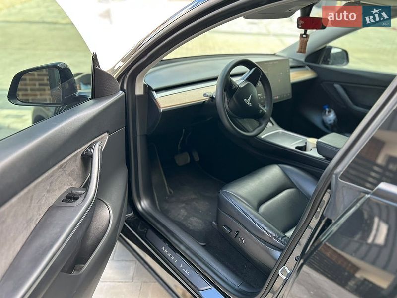 Внедорожник / Кроссовер Tesla Model Y 2021 в Тернополе