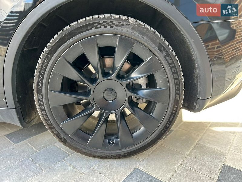 Внедорожник / Кроссовер Tesla Model Y 2021 в Тернополе