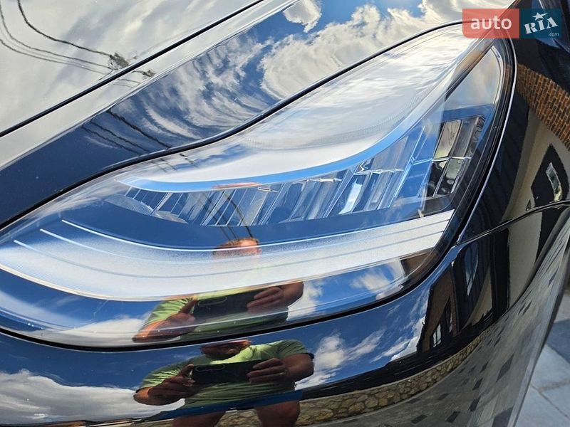 Внедорожник / Кроссовер Tesla Model Y 2021 в Тернополе