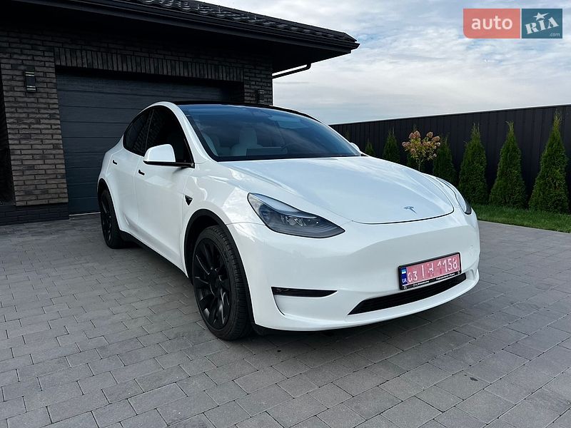 Позашляховик / Кросовер Tesla Model Y 2023 в Луцьку фото 3 Позашляховик / Кросовер Tesla Model Y 2023 в Луцьку