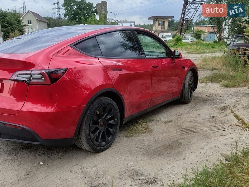 Внедорожник / Кроссовер Tesla Model Y 2021 в Киеве