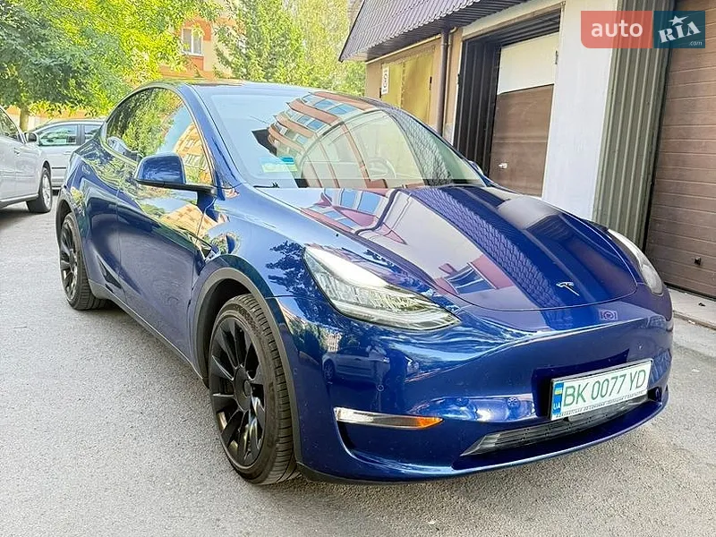 Tesla Model Y 2021