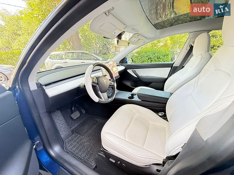 Позашляховик / Кросовер Tesla Model Y 2021 в Рівному фото 9 Позашляховик / Кросовер Tesla Model Y 2021 в Рівному