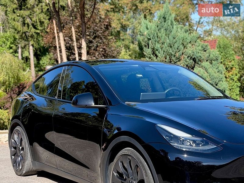 Внедорожник / Кроссовер Tesla Model Y 2023 в Тернополе