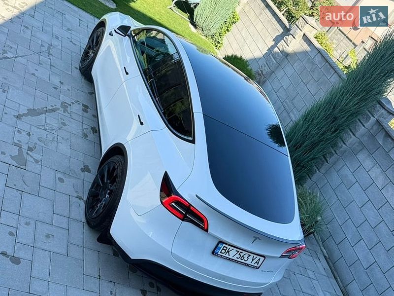 Позашляховик / Кросовер Tesla Model Y 2022 в Рівному фото 10 Позашляховик / Кросовер Tesla Model Y 2022 в Рівному