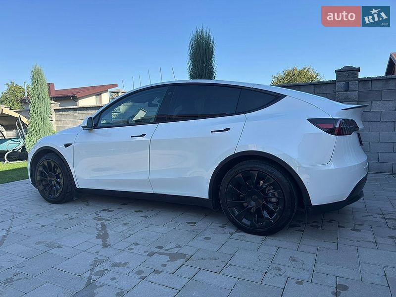 Позашляховик / Кросовер Tesla Model Y 2022 в Рівному фото 7 Позашляховик / Кросовер Tesla Model Y 2022 в Рівному