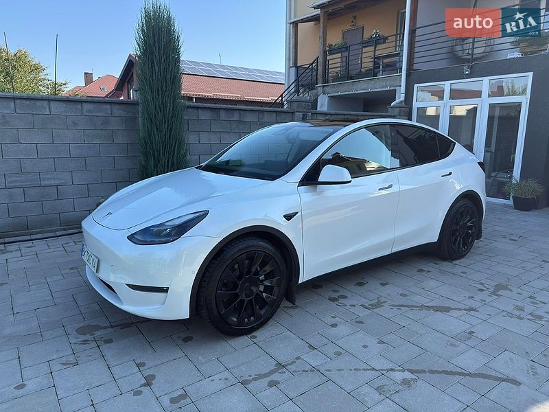 Позашляховик / Кросовер Tesla Model Y 2022 в Рівному фото 2 Позашляховик / Кросовер Tesla Model Y 2022 в Рівному