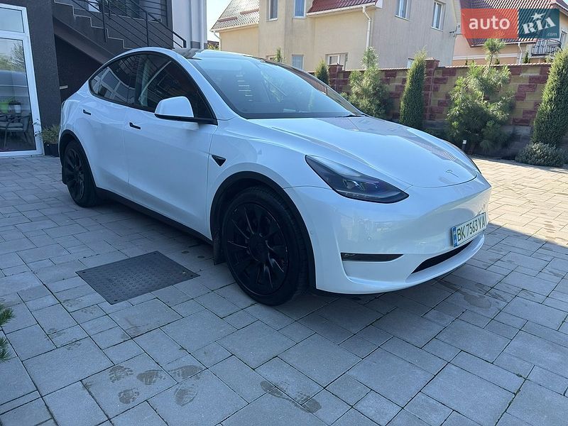 Позашляховик / Кросовер Tesla Model Y 2022 в Рівному фото 6 Позашляховик / Кросовер Tesla Model Y 2022 в Рівному