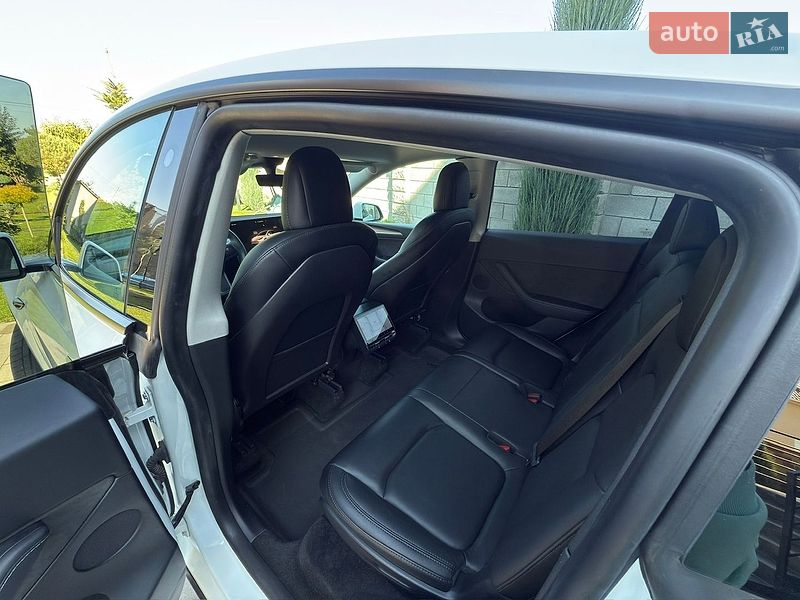 Позашляховик / Кросовер Tesla Model Y 2022 в Рівному фото 18 Позашляховик / Кросовер Tesla Model Y 2022 в Рівному