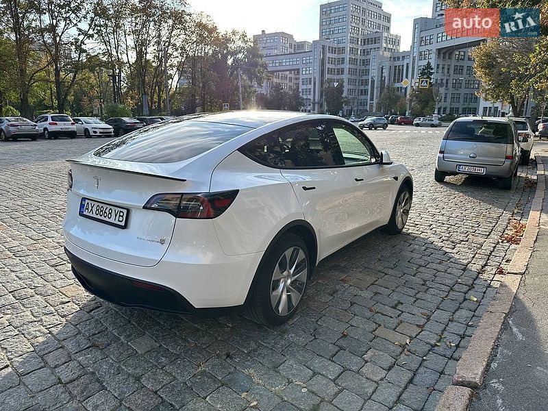 Внедорожник / Кроссовер Tesla Model Y 2023 в Харькове