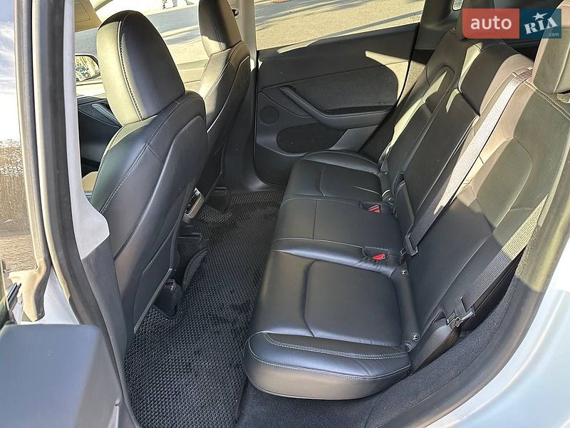Внедорожник / Кроссовер Tesla Model Y 2023 в Харькове