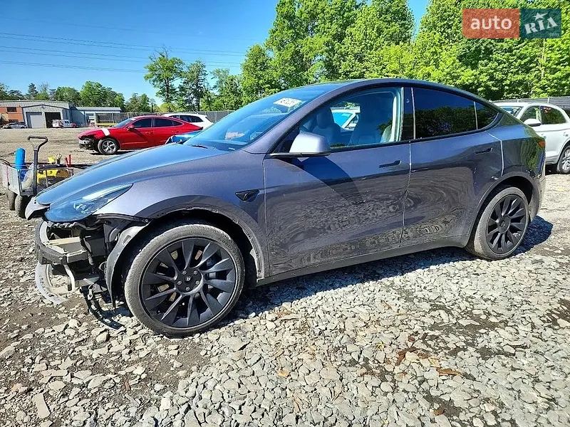 Tesla Model Y 2023