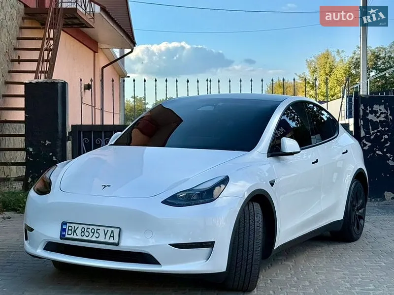 Tesla Model Y 2022
