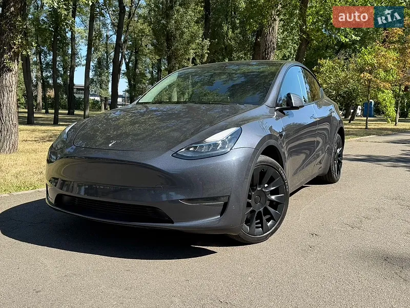 Tesla Model Y 2023