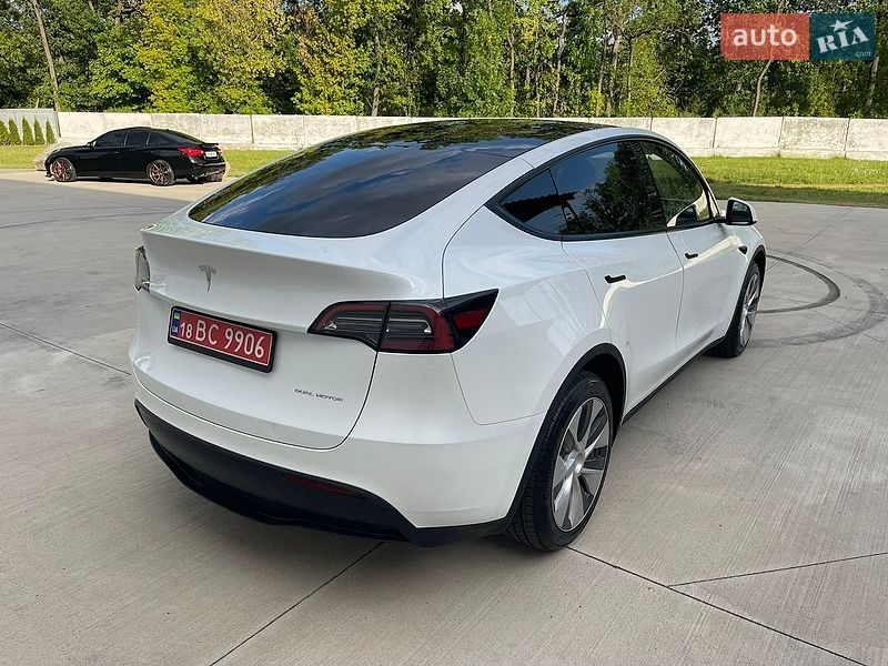 Внедорожник / Кроссовер Tesla Model Y 2023 в Луцке
