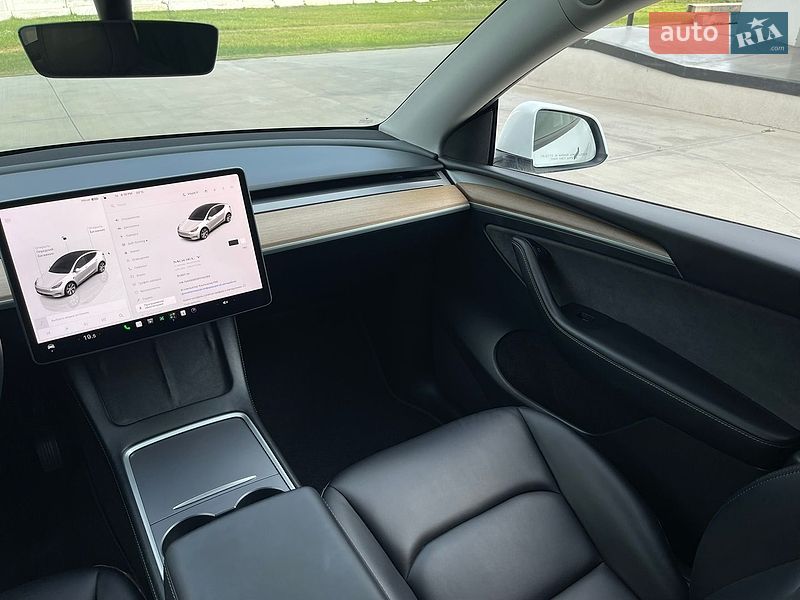 Внедорожник / Кроссовер Tesla Model Y 2023 в Луцке