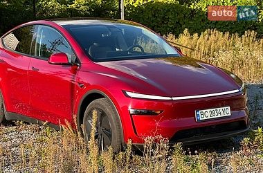 Внедорожник / Кроссовер Tesla Model Y 2025 в Львове