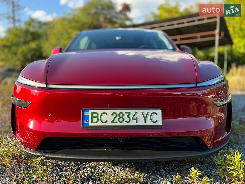 Внедорожник / Кроссовер Tesla Model Y 2025 в Львове