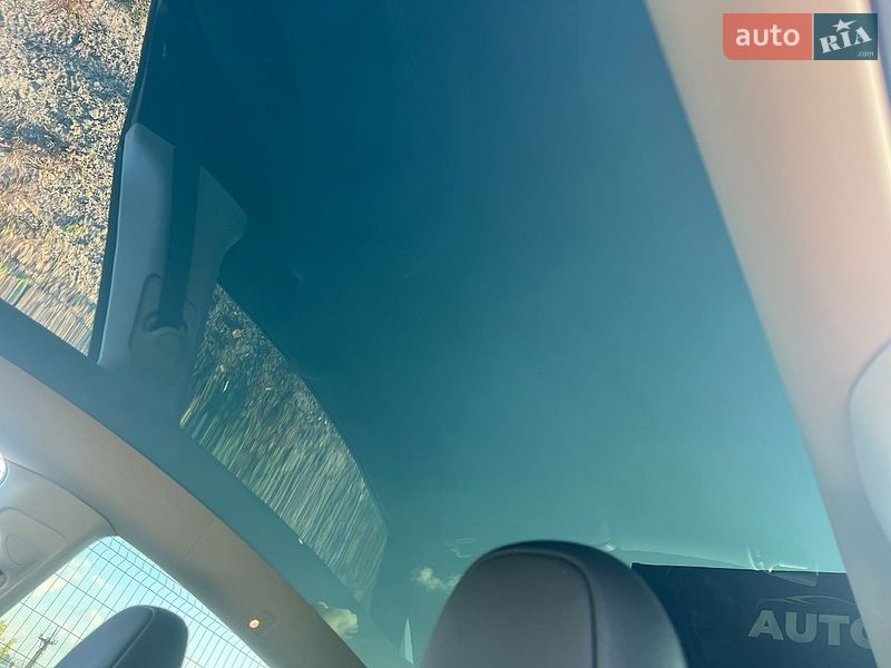 Позашляховик / Кросовер Tesla Model Y 2023 в Києві фото 18 Позашляховик / Кросовер Tesla Model Y 2023 в Києві