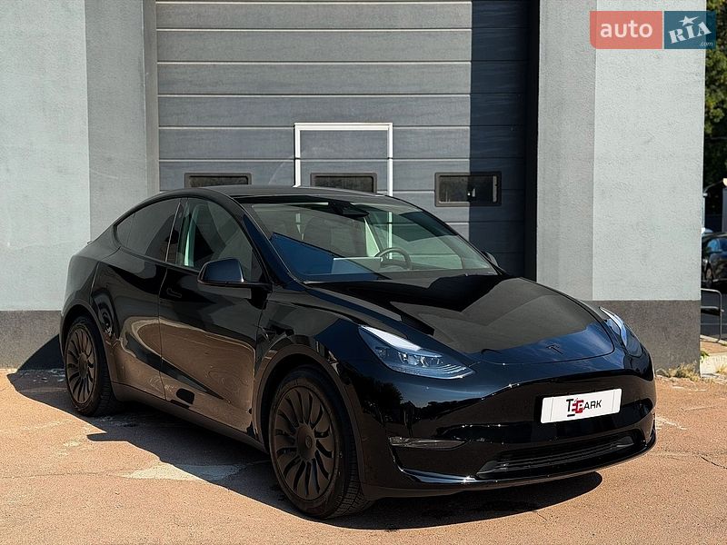 Позашляховик / Кросовер Tesla Model Y 2024 в Києві фото 12 Позашляховик / Кросовер Tesla Model Y 2024 в Києві