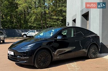 Позашляховик / Кросовер Tesla Model Y 2024 в Києві фото 4 Позашляховик / Кросовер Tesla Model Y 2024 в Києві