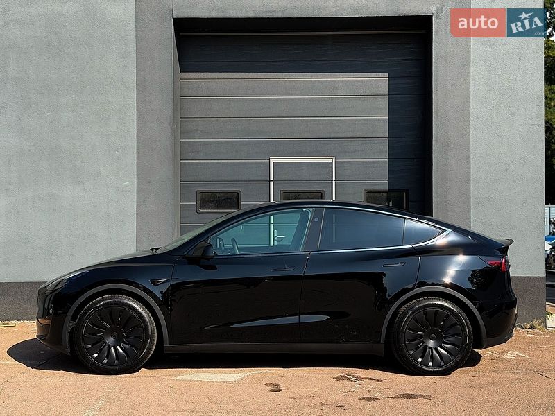 Позашляховик / Кросовер Tesla Model Y 2024 в Києві фото 6 Позашляховик / Кросовер Tesla Model Y 2024 в Києві