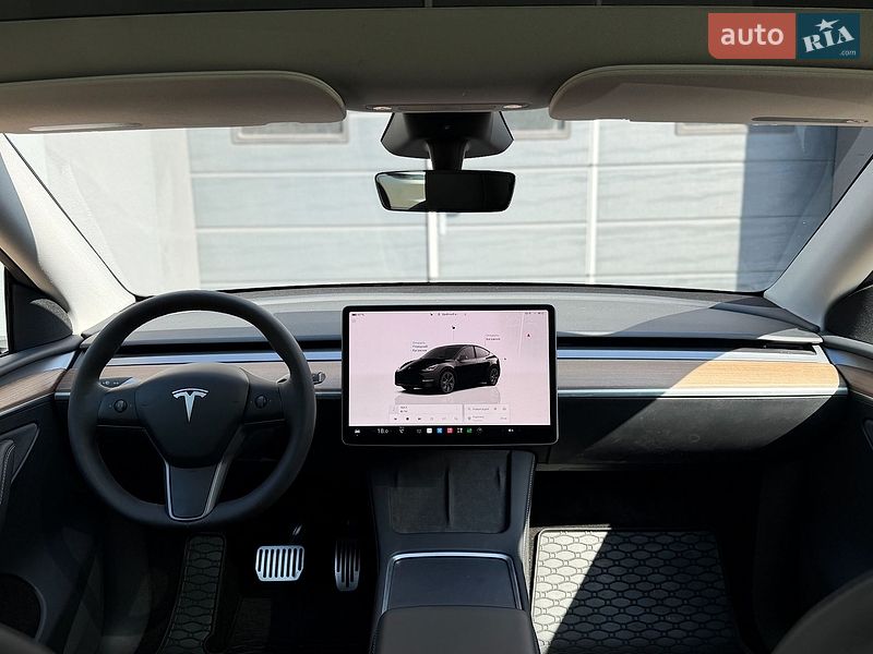 Позашляховик / Кросовер Tesla Model Y 2024 в Києві фото 18 Позашляховик / Кросовер Tesla Model Y 2024 в Києві