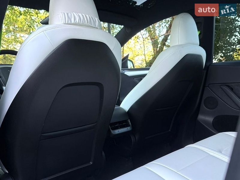 Внедорожник / Кроссовер Tesla Model Y 2024 в Одессе