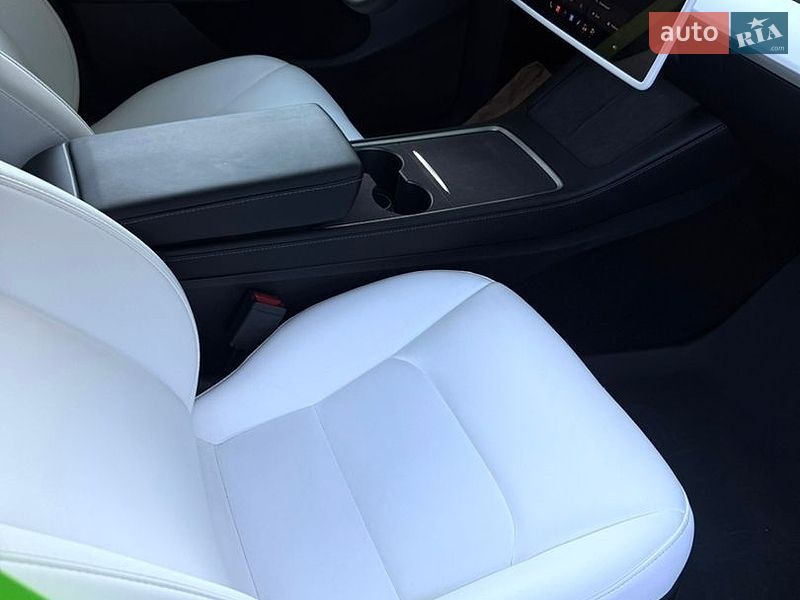 Внедорожник / Кроссовер Tesla Model Y 2024 в Одессе